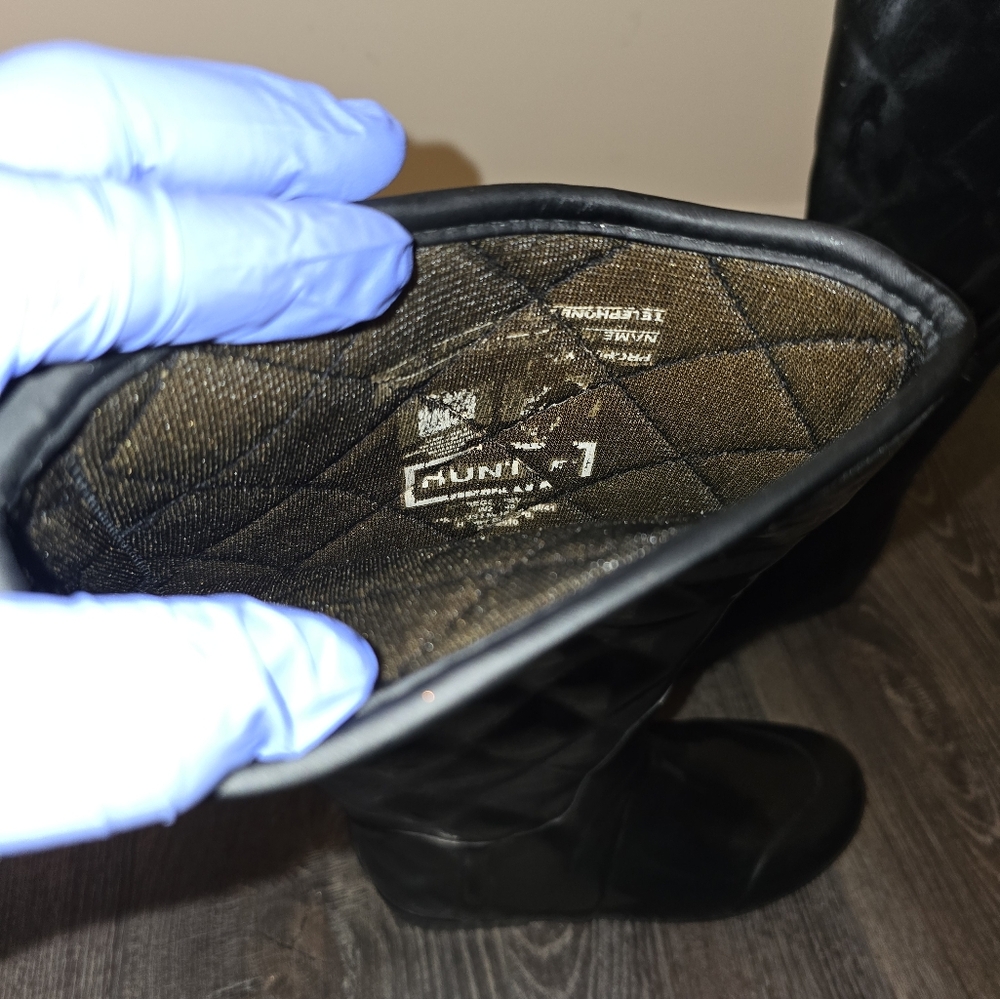 Hunter Tall Quilted Gloss Boot; Black sz 9 US - Picture 4 of 7